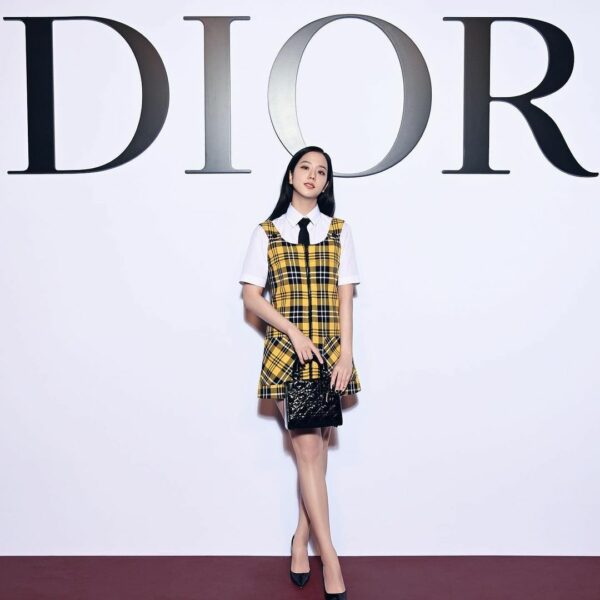 #DiorAW22 #Dior @Dior @MariaGraziaChiuri …