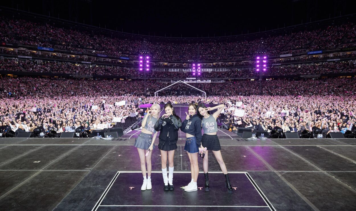 230830 BLACKPINK WORLD TOUR [BORN PINK] SAN FRANCISCO ENCORE GROUP PHOTO