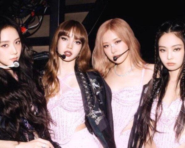 230831 NAVER News: BLACKPINK WORLD TOUR [BORN PINK] estimated to have grossed a massive 350 Billion KRW (~264.5 million USD)