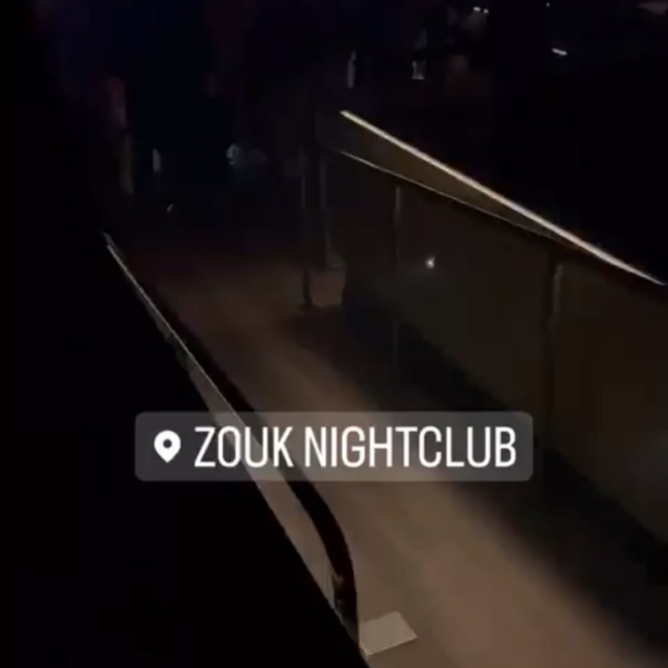230819 Lisa spotted at DJ Snake’s set @ Zouk Nightclub Resort’s World Las Vegas