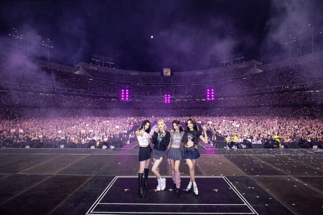 230826 BLACKPINK WORLD TOUR [BORN PINK] LOS ANGELES ENCORE GROUP PHOTO