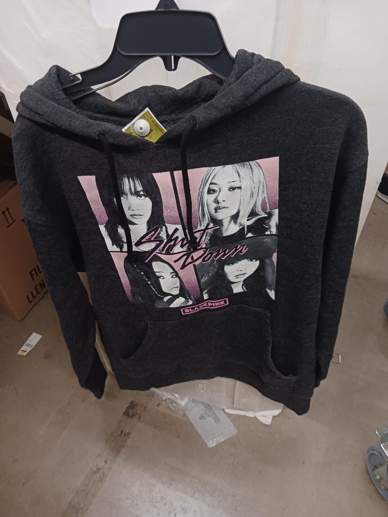 230823 Blackpink sweater