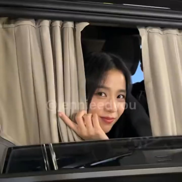 230921 Jisoo after the VIP premiere of ‘Dr. Cheon and Lost Talisman’