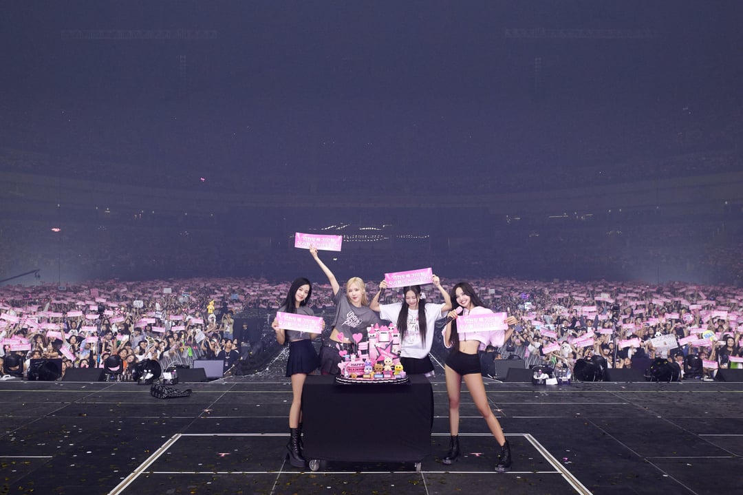 230922 BLACKPINK WORLD TOUR [BORN PINK] FINALE IN SEOUL GROUP PHOTO
