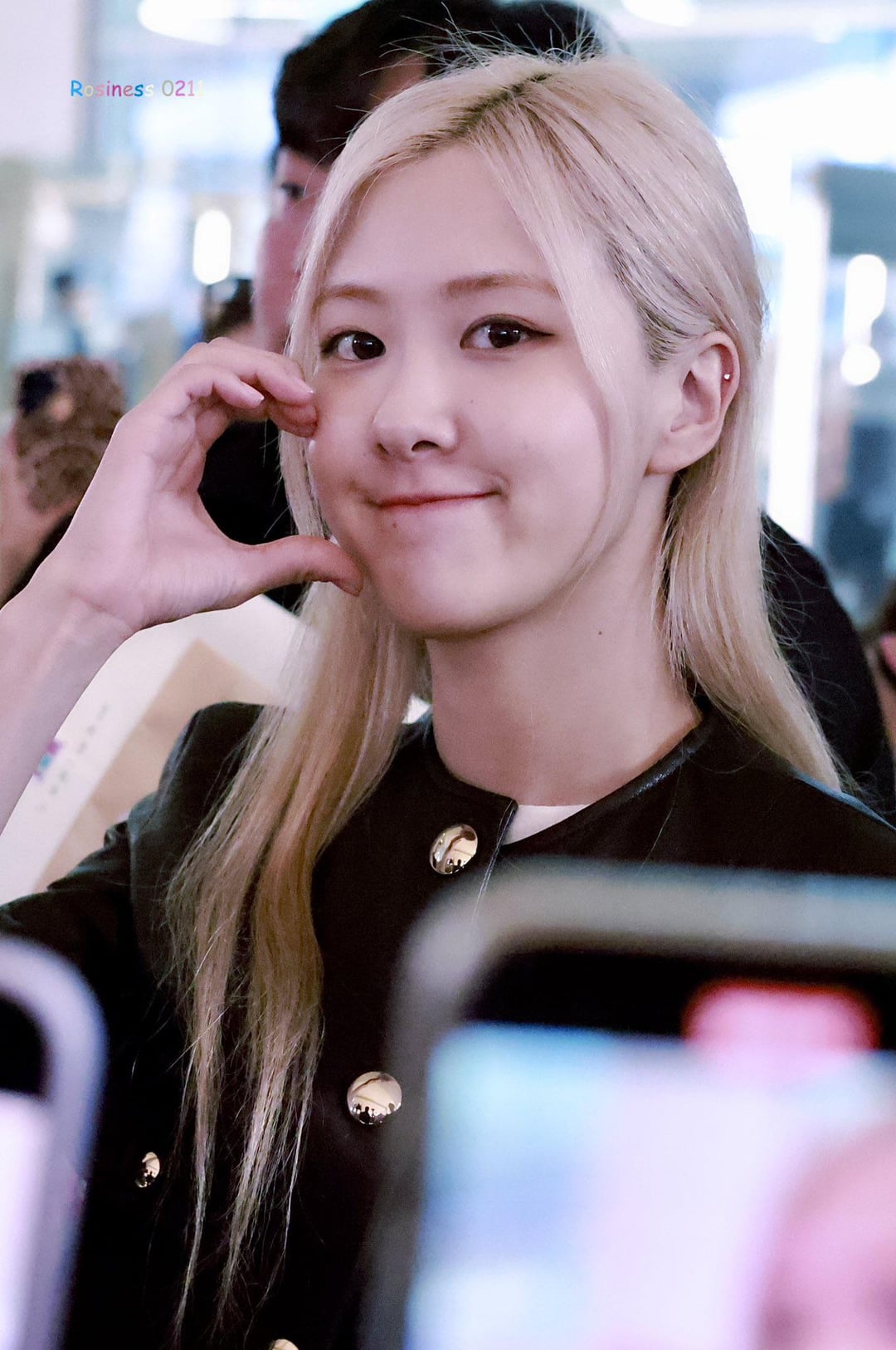 230912 Rosé @ Incheon International Airport (Arrival from New York)
