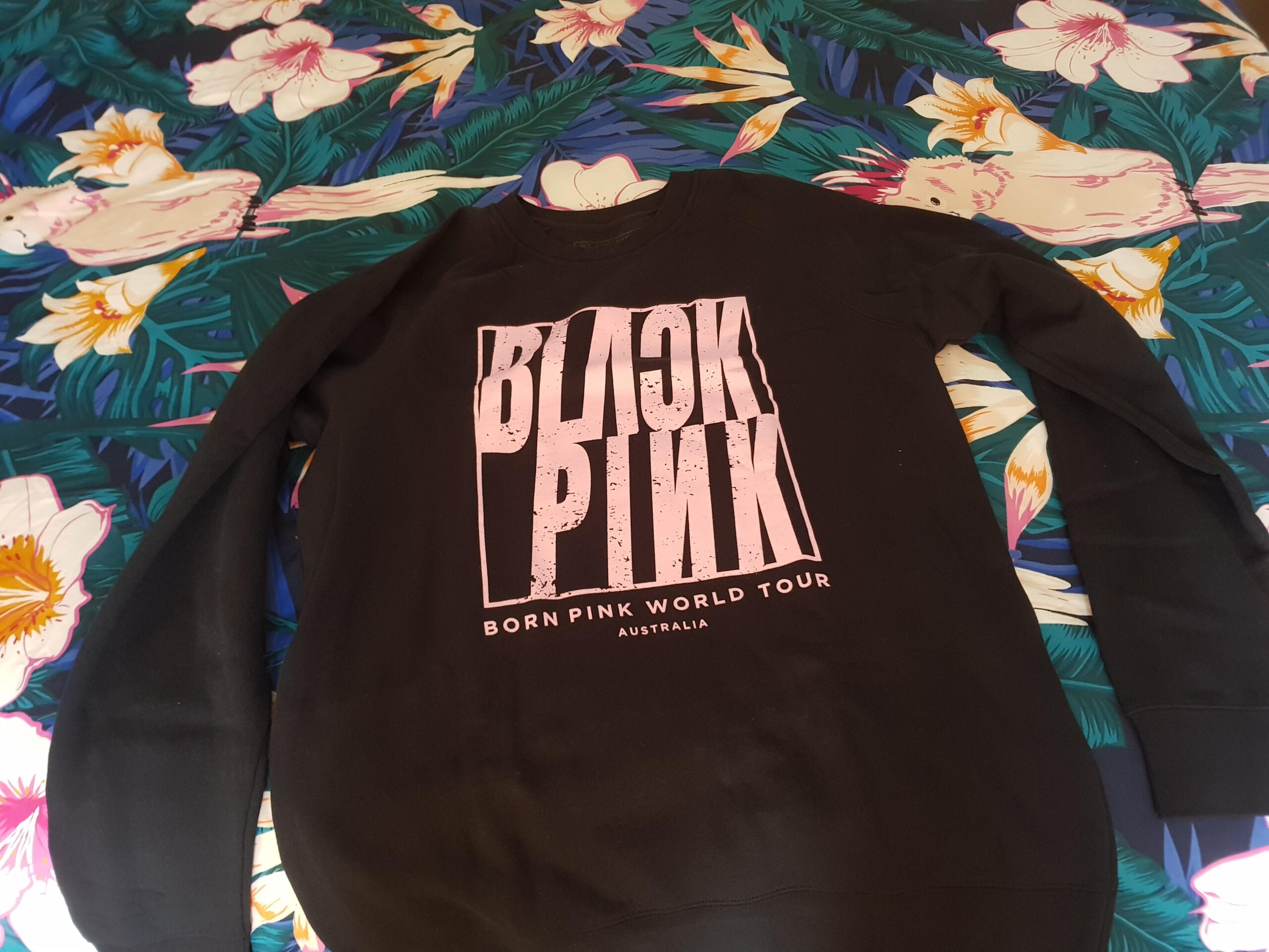 251023 Bought the Blackpink Sweater after their Australian leg of their Born Pink tour