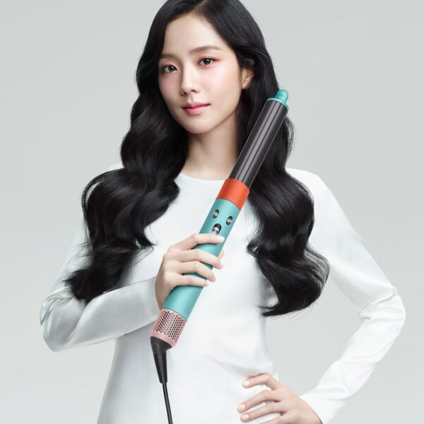 231204 Jisoo announced as the Official Brand Ambassador for Dyson Hair Care