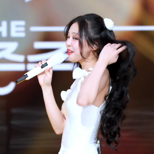 240105 Jennie @ ‘The Seasons - Lee Hyo-ri’s Red Carpet’ Preview
