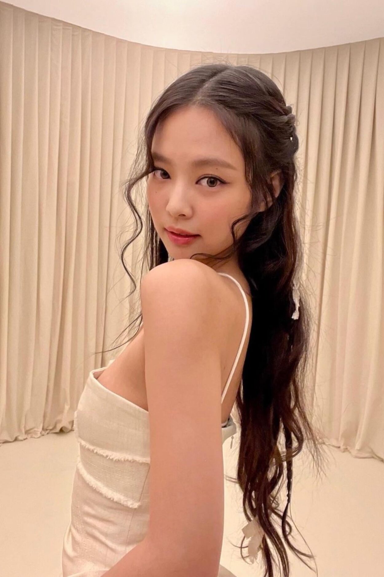 221212 Jennie