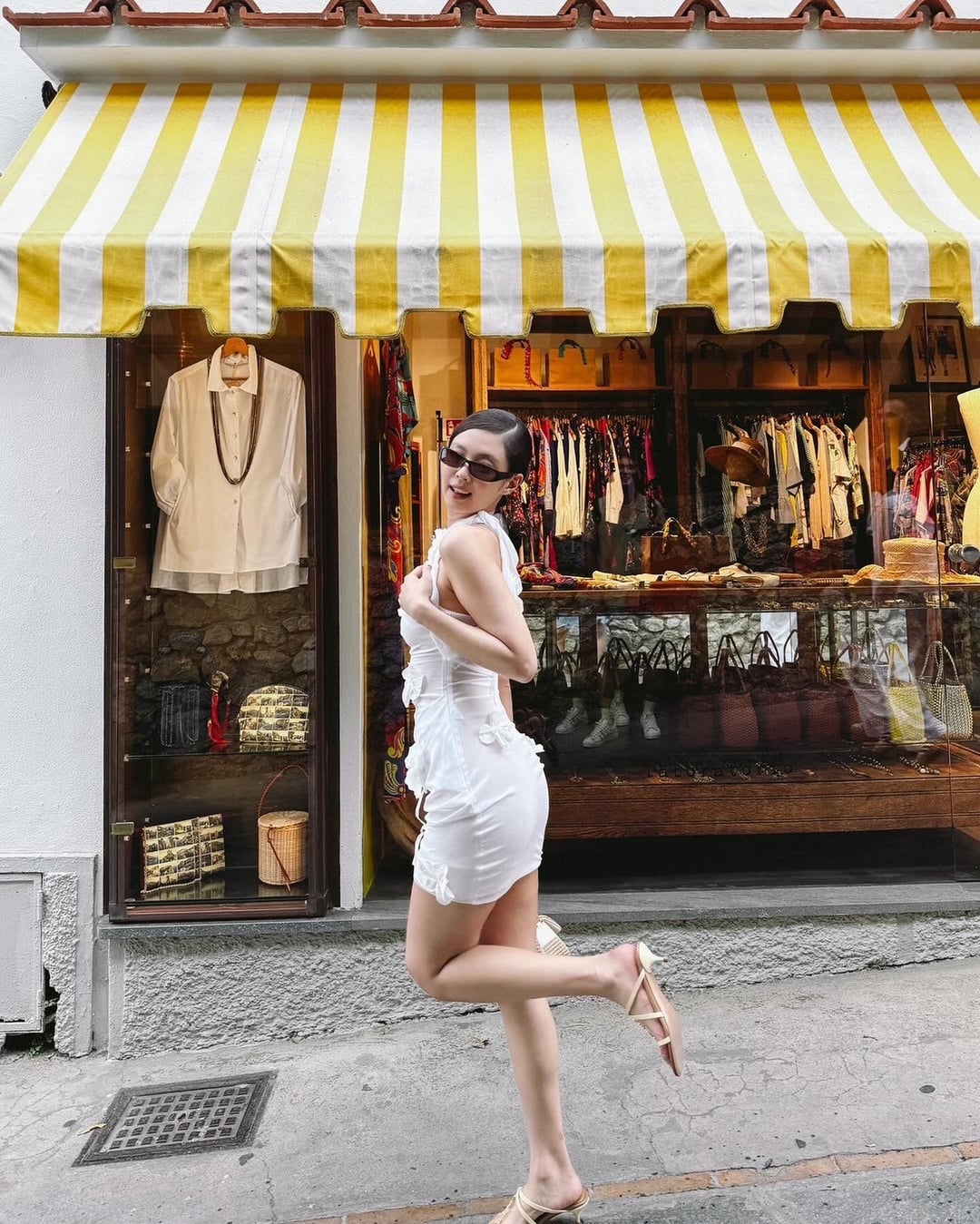 Jennie in Capri