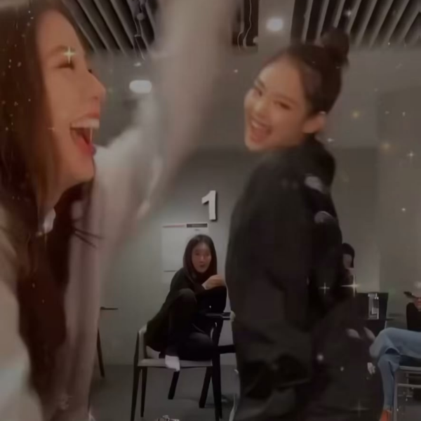 Jennie and Jisoo