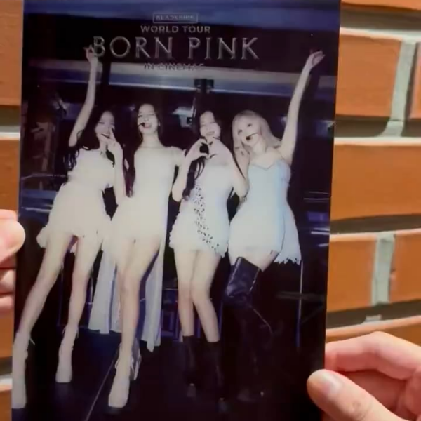 240805 BLACKPINK World Tour [BORN PINK] in Cinemas | Limited Edition Lenticular A5 Postcard