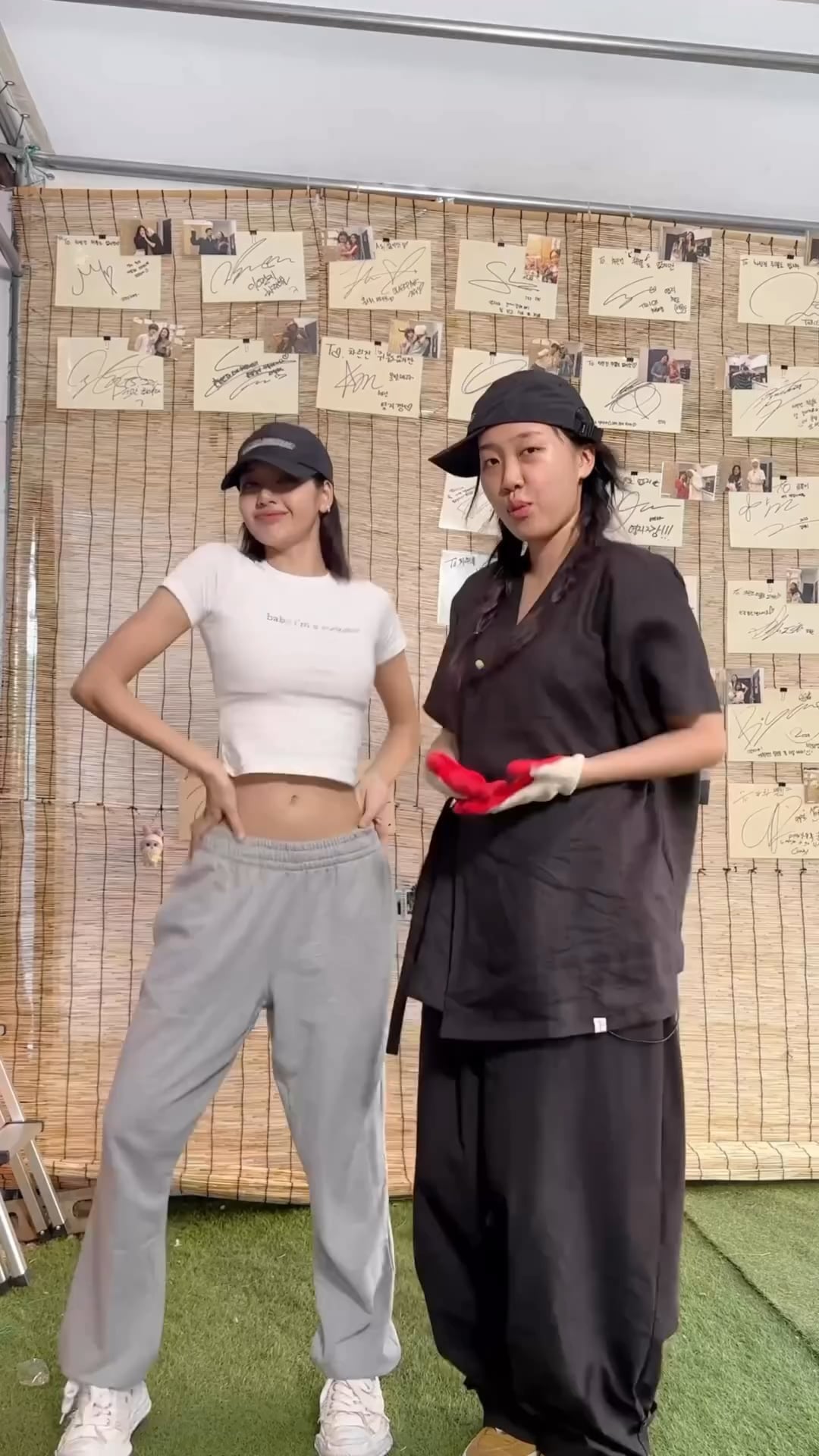 240819 LISA - ‘NEW WOMAN’ feat. Rosalía | New Woman Challenge w/ Lee Young-ji