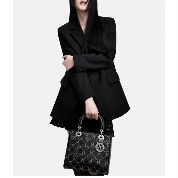 240912 Jisoo for DIOR