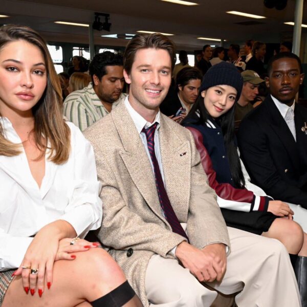 240908 Jisoo, Patrick Schwarzenegger, Madelyn Cline & Damson Idris @ Tommy Hilfiger SS25 'A New York Moment' fashion show