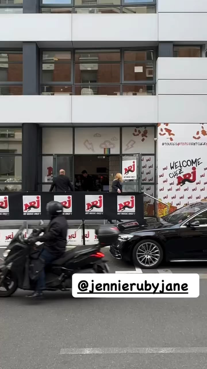 240930 Jennie @ NRJ Station Paris