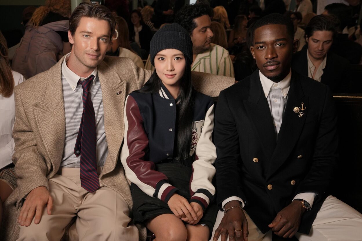 240910 Jisoo, Patrick Schwarzenegger & Damson Idris @ Tommy Hilfiger SS25 'A New York Moment' fashion show