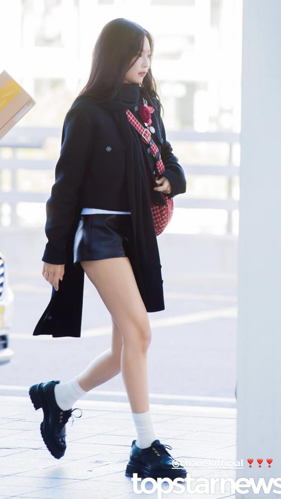 240929 JENNIE @ Incheon Airport to Paris For Paris Fashion Week.