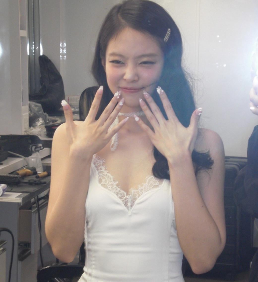 241011 Jennie Weverse Fanclub Update