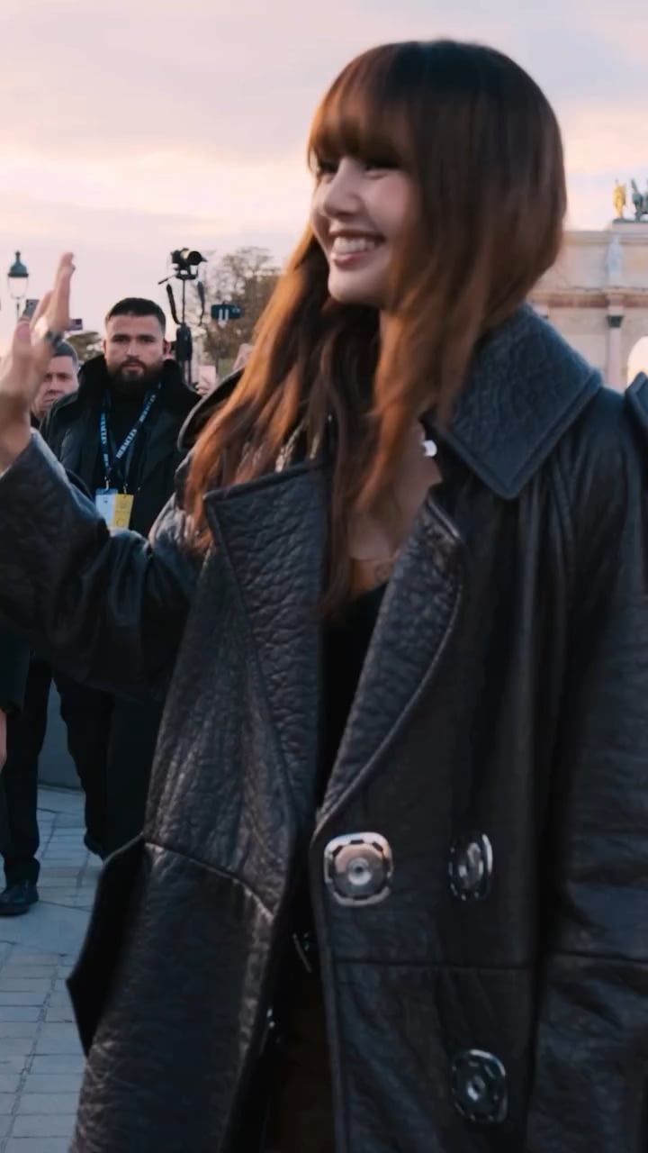 Lisa at Louis Vuitton Women’s Spring-Summer 2025