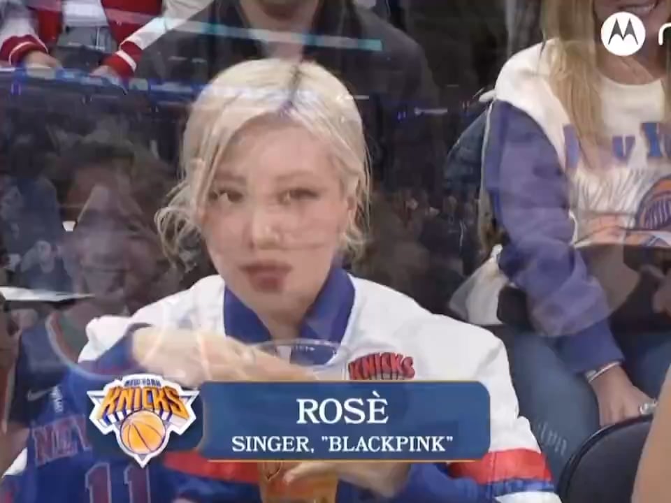 241014 Rosé at the Madison Square Garden - NBA Celebrity Row