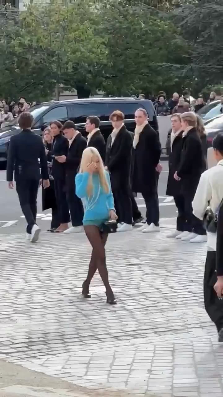 241001 Jennie arrives @ CHANEL Paris Fashion Week